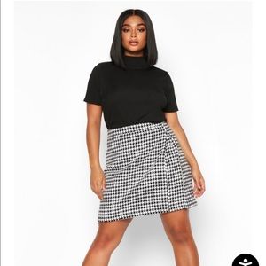 Ladies Boohoo Dogtooth Heavy Weight Aline Skirt